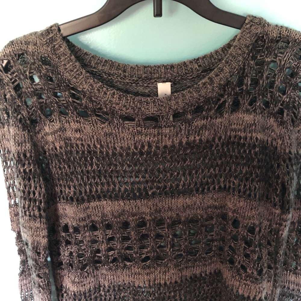 Distressed Sweater - Picture 2 of 3